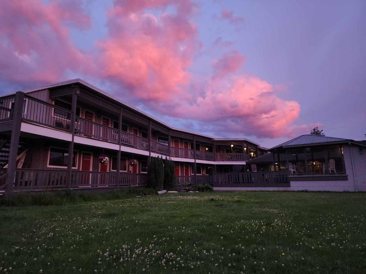 Campbell River Lodge Екстериор снимка