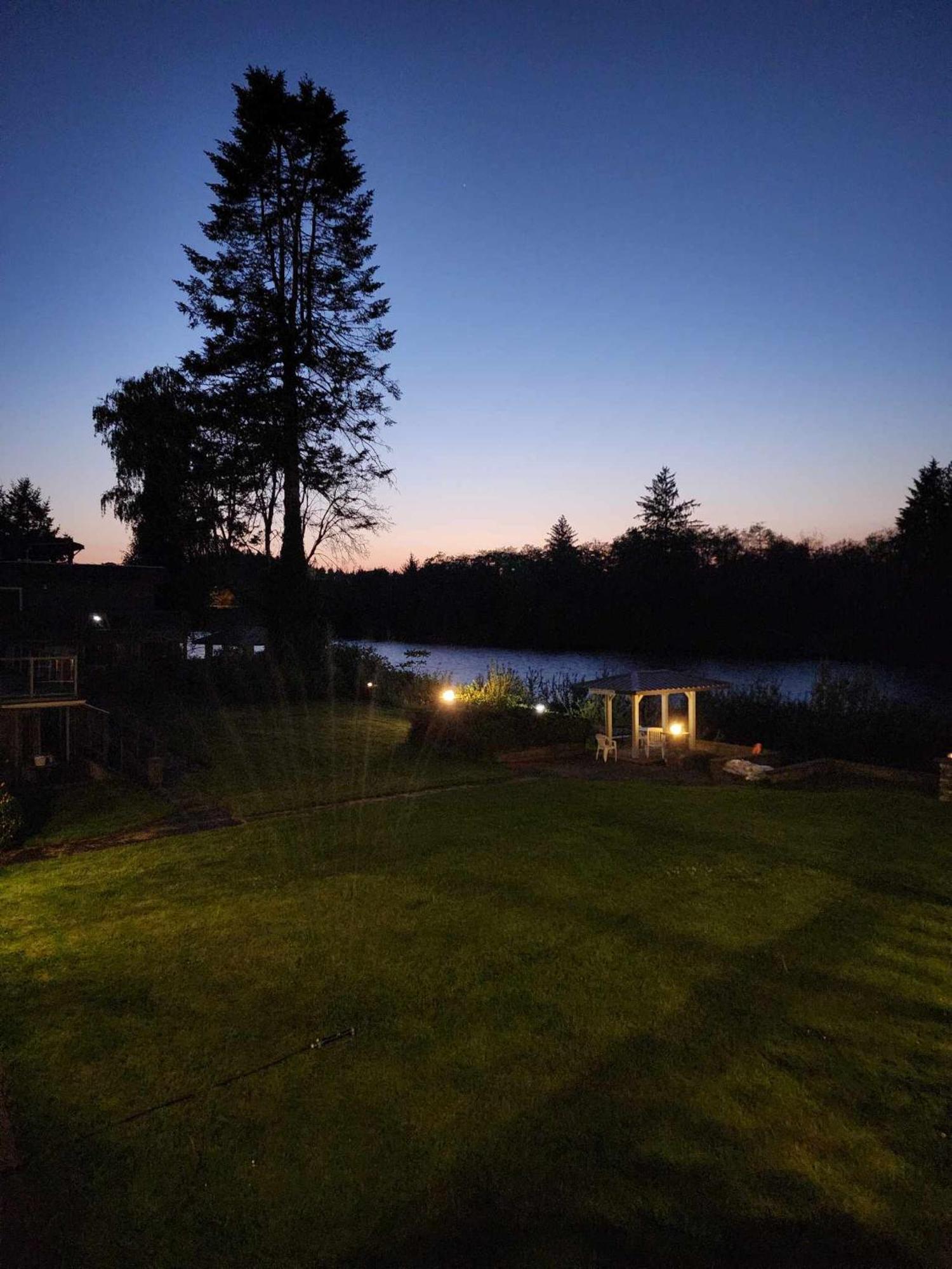 Campbell River Lodge Екстериор снимка