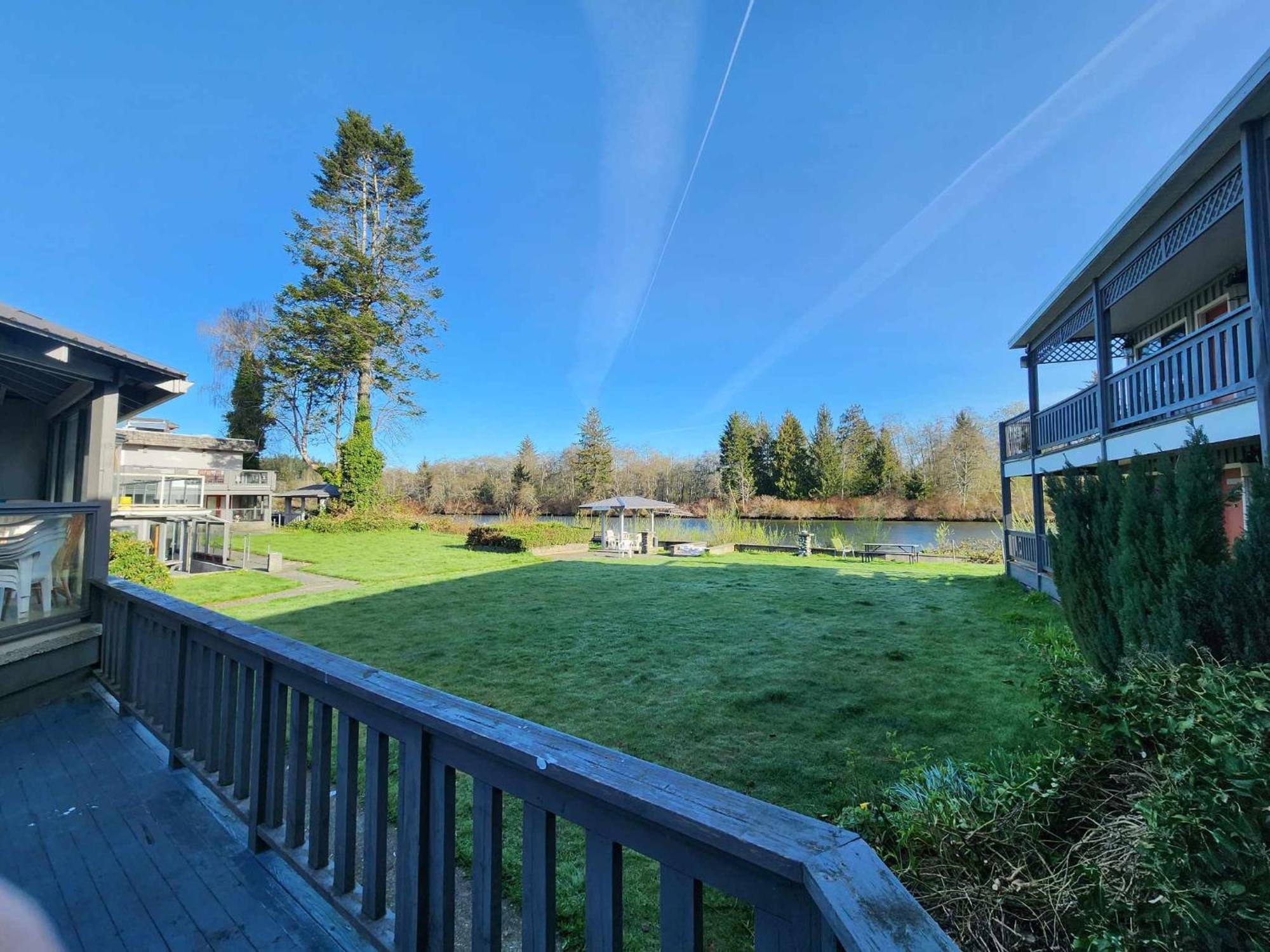 Campbell River Lodge Екстериор снимка
