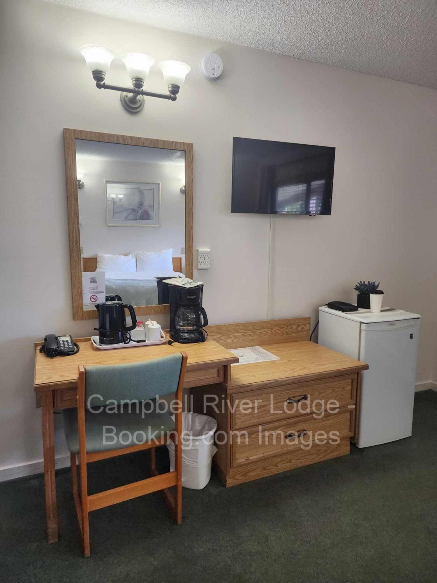 Campbell River Lodge Екстериор снимка